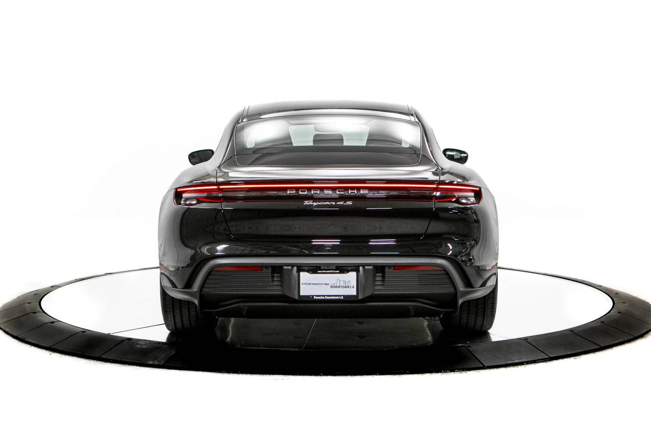 Thumbnail: 2026 Porsche Taycan - 6