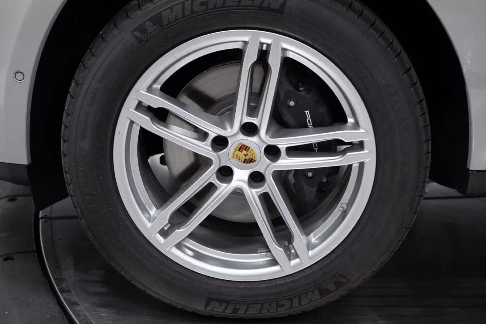 Thumbnail: 2025 Porsche Macan - 11