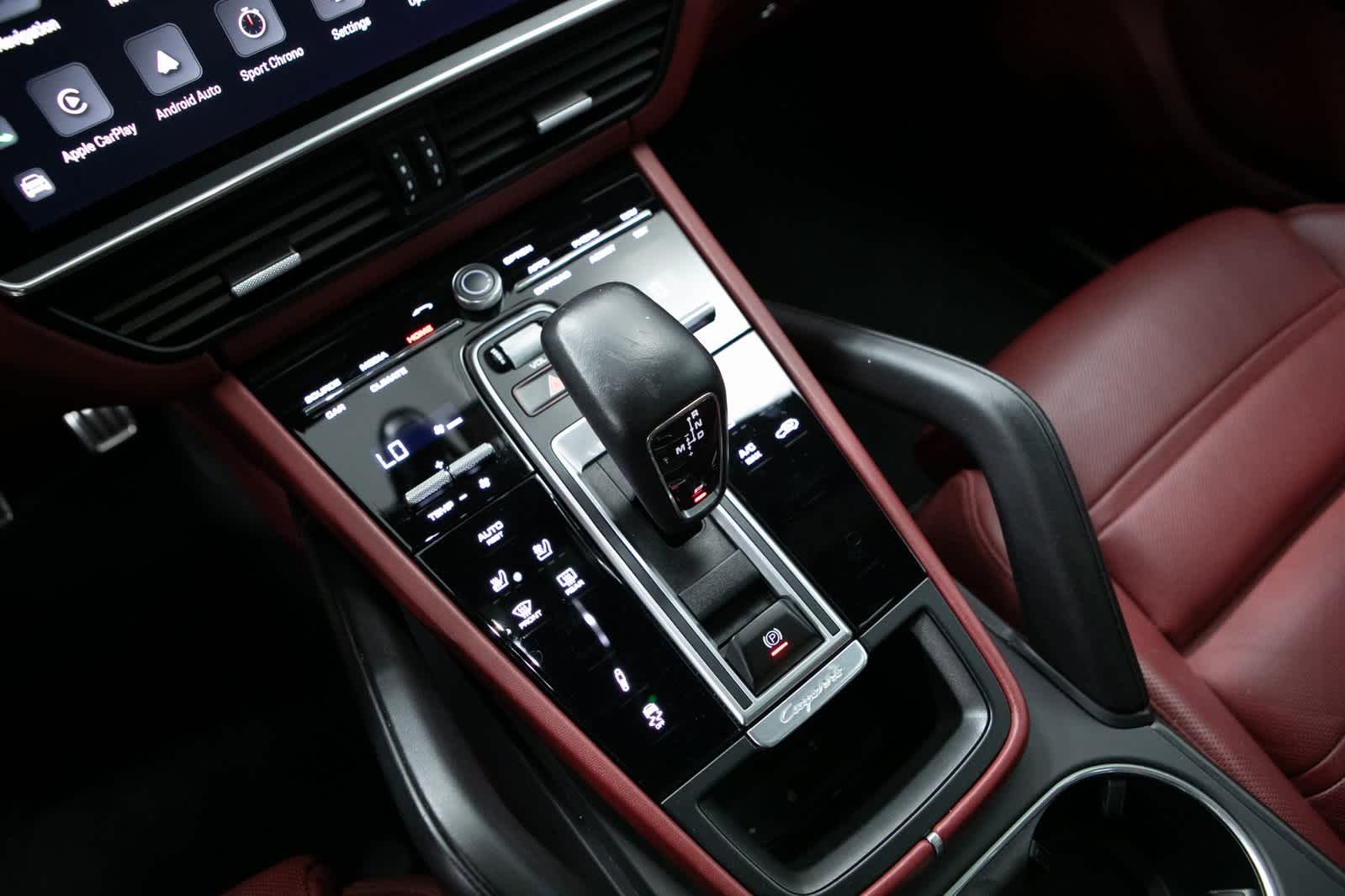 Thumbnail: 2022 Porsche Cayenne - 30