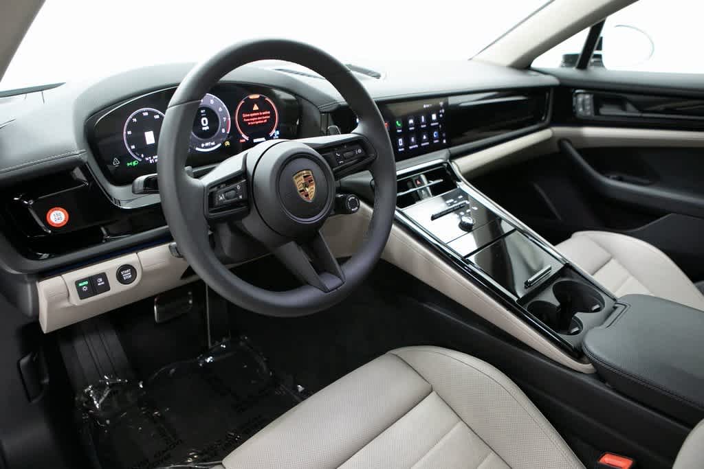 Thumbnail: 2025 Porsche Panamera - 4