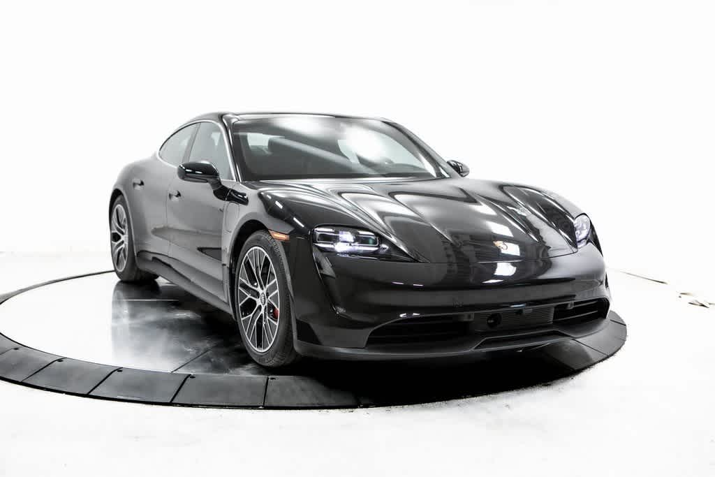 Thumbnail: 2022 Porsche Taycan - 9