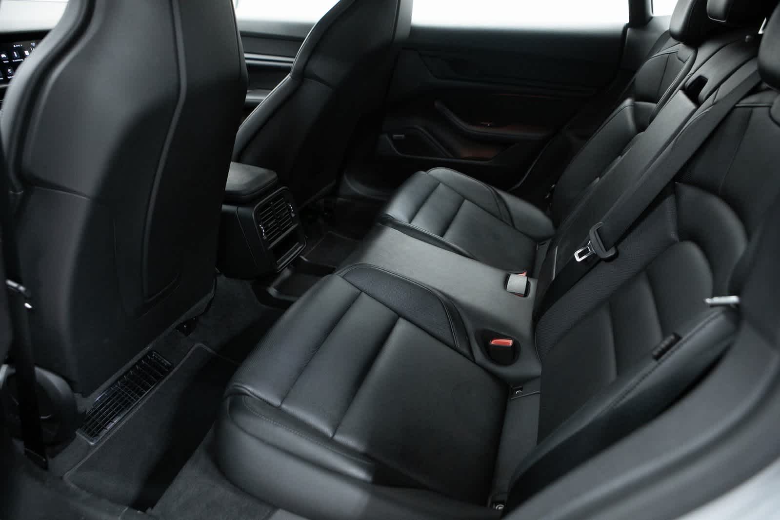 Thumbnail: 2024 Porsche Taycan - 27