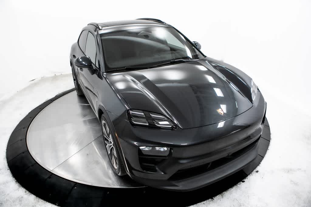 Thumbnail: 2025 Porsche Macan - 39