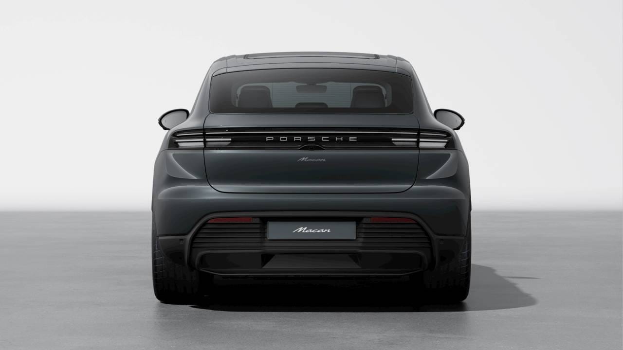 Thumbnail: 2026 Porsche Macan - 7