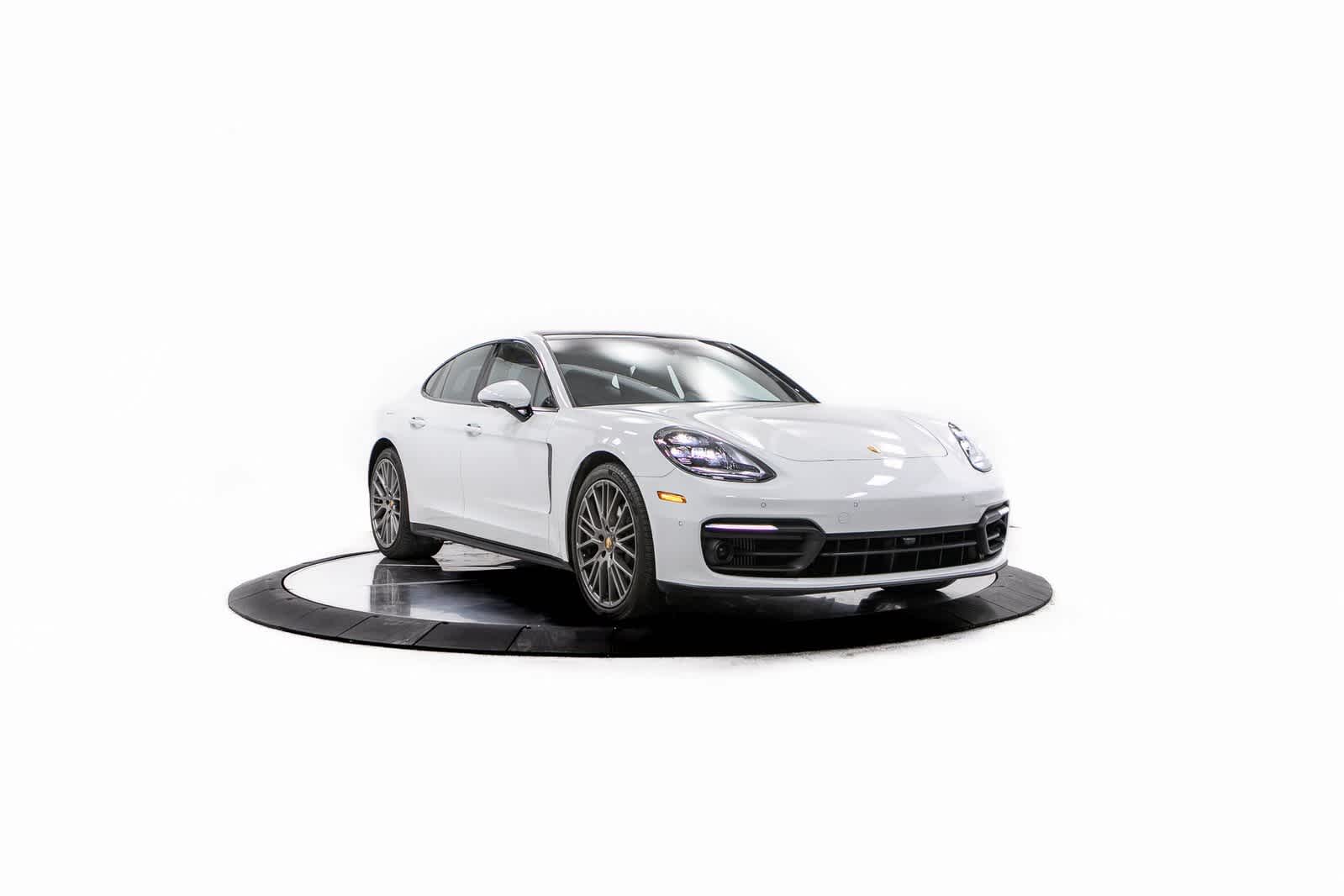Thumbnail: 2023 Porsche Panamera - 9