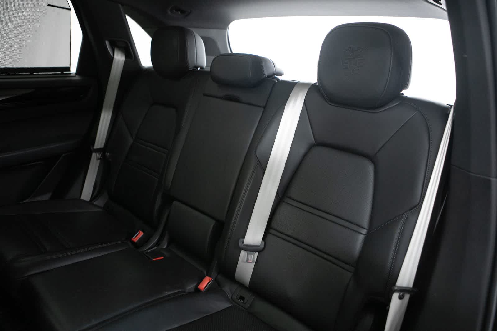 Thumbnail: 2023 Porsche Cayenne - 37