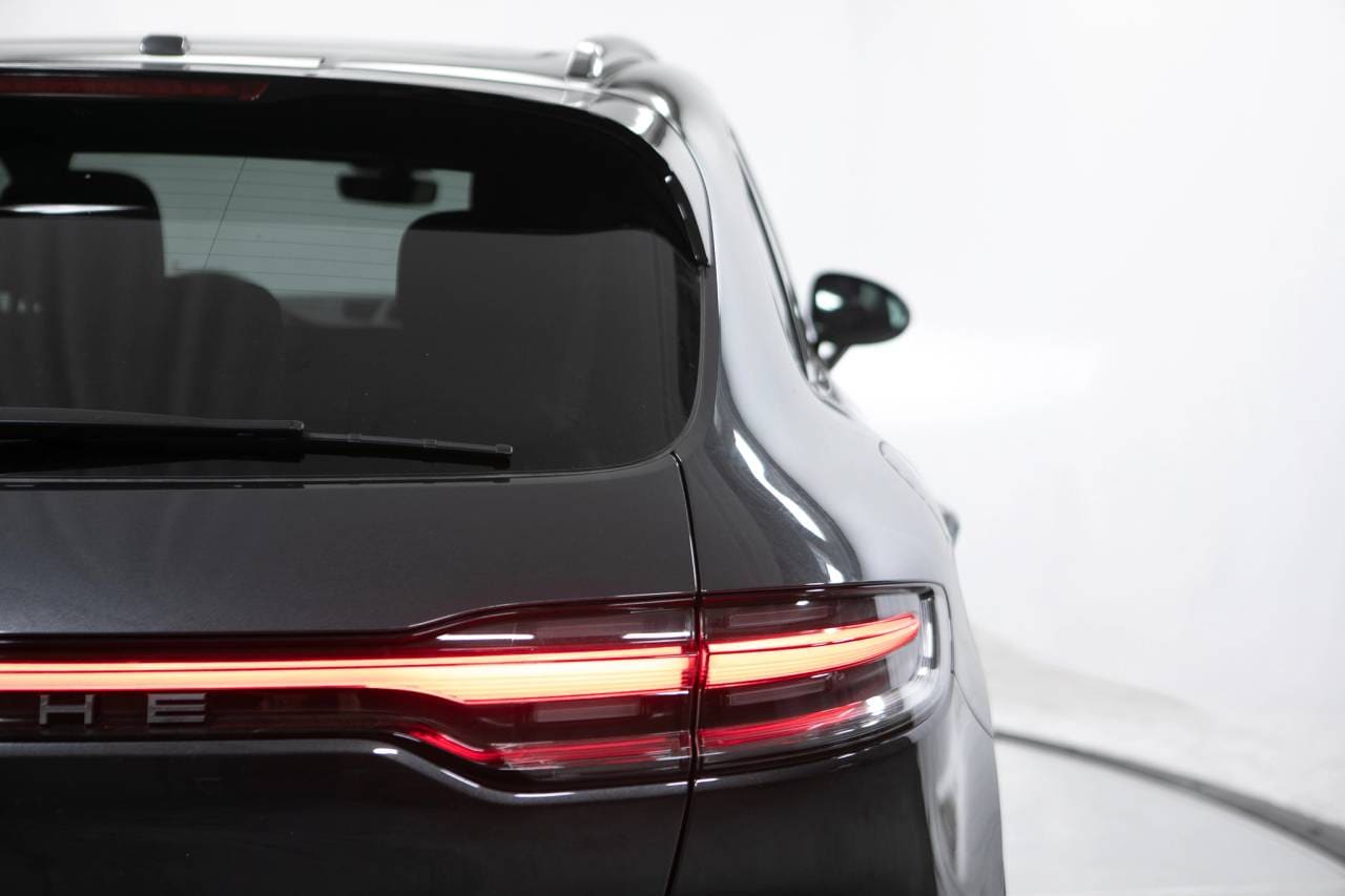 Thumbnail: 2026 Porsche Macan - 18