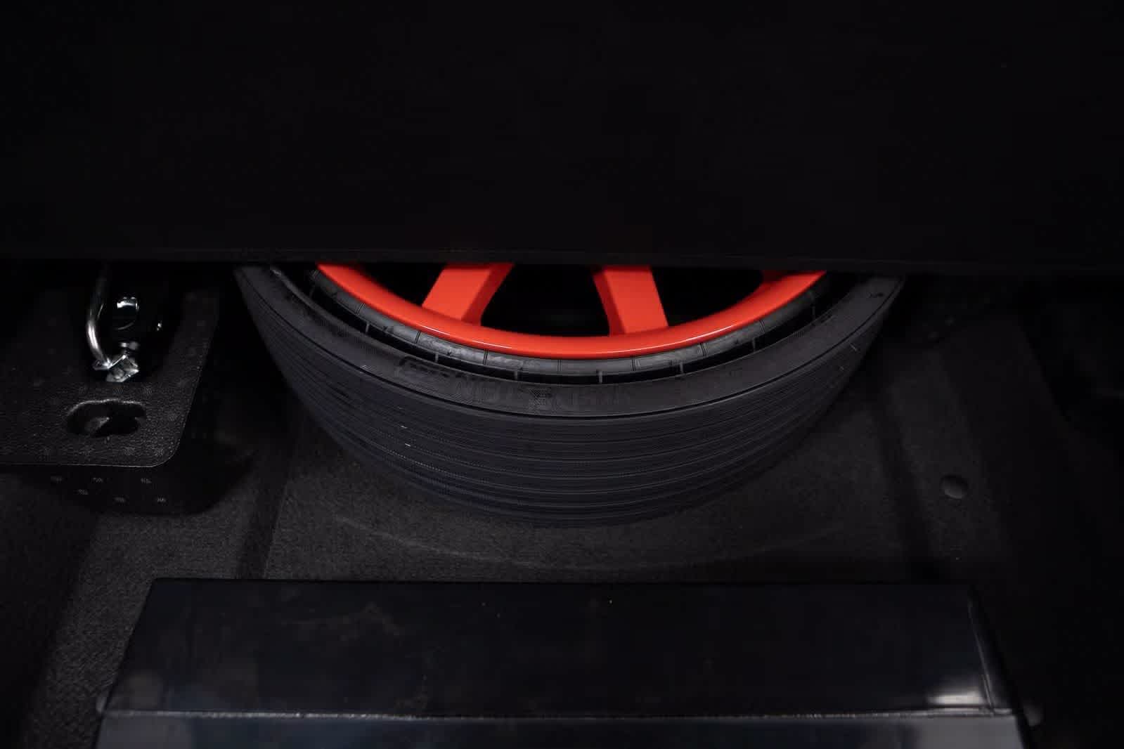 Thumbnail: 2026 Porsche Macan - 39