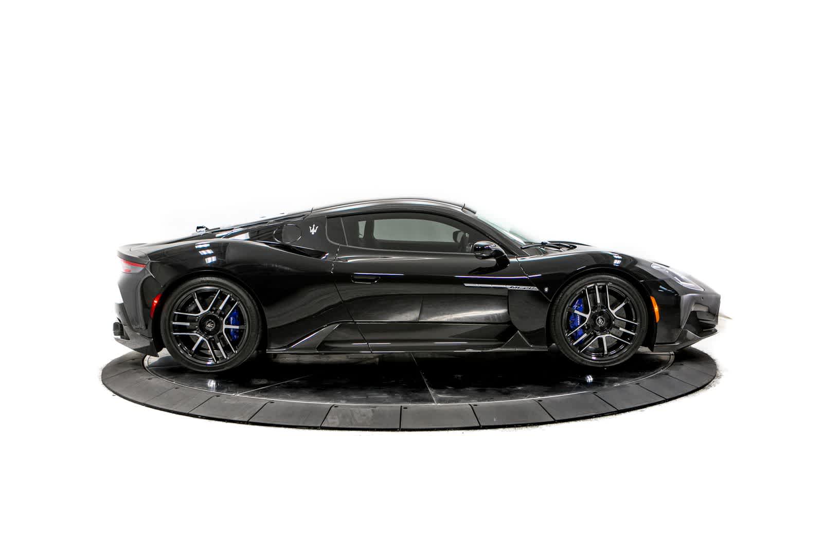 Thumbnail: 2023 Maserati MC20 - 7