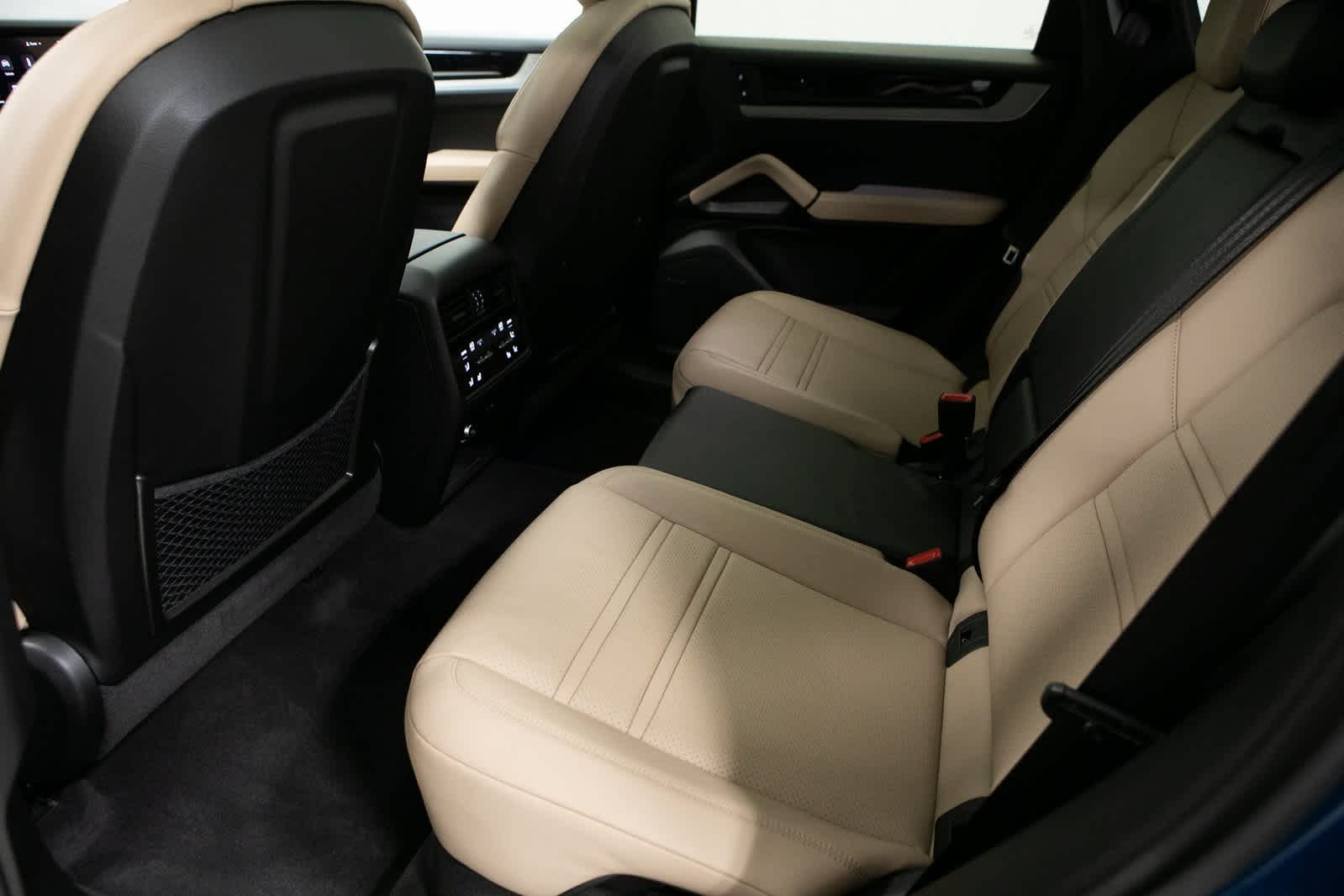 Thumbnail: 2025 Porsche Cayenne - 29