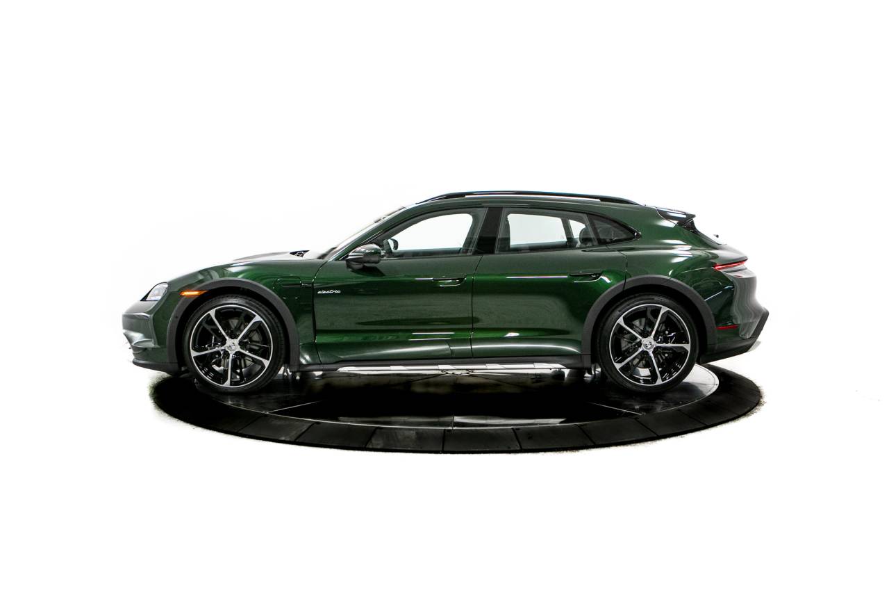 Thumbnail: 2026 Porsche Taycan - 2