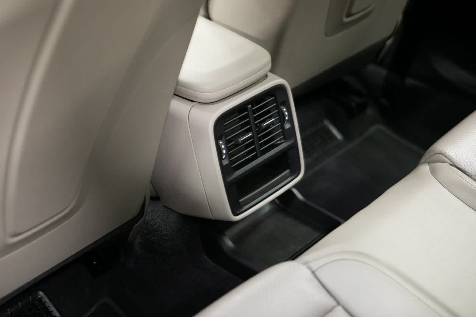 Thumbnail: 2023 Porsche Taycan - 27