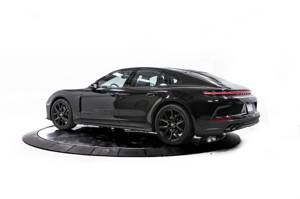 New 2025 Porsche Panamera 4 Sedan