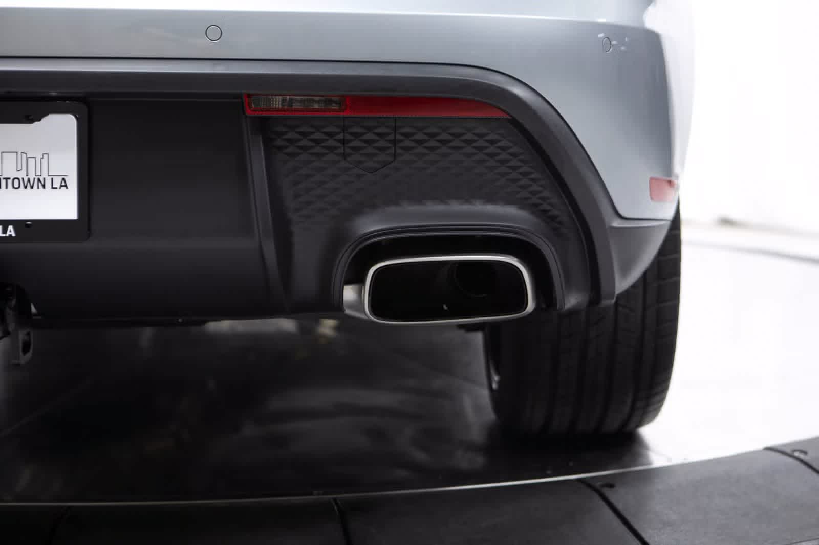 Thumbnail: 2026 Porsche Macan - 19