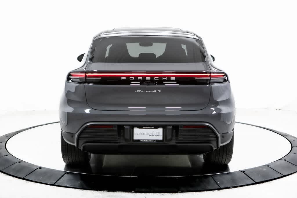 Thumbnail: 2025 Porsche Macan - 6