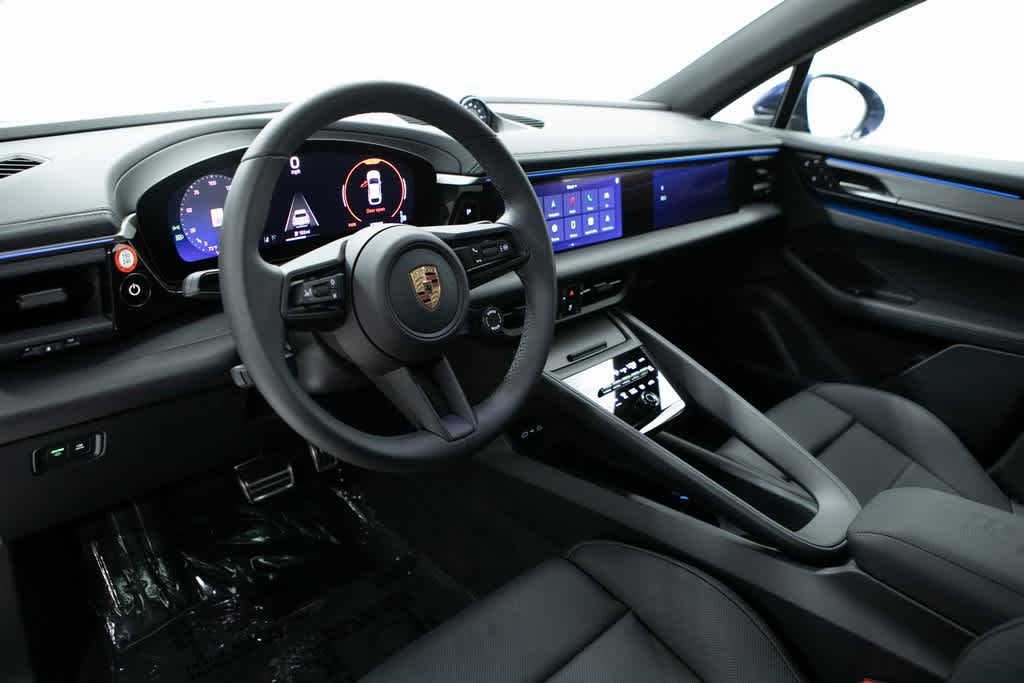 Thumbnail: 2025 Porsche Macan - 4