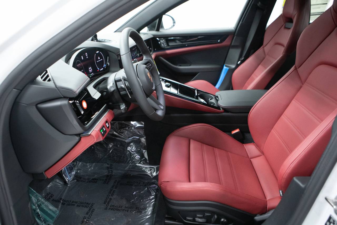 Thumbnail: 2026 Porsche Panamera - 23