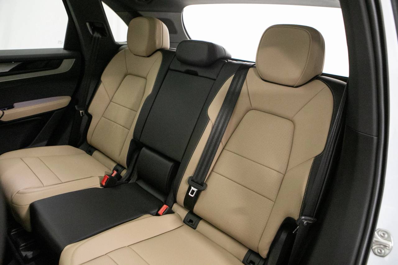 Thumbnail: 2026 Porsche Cayenne - 37