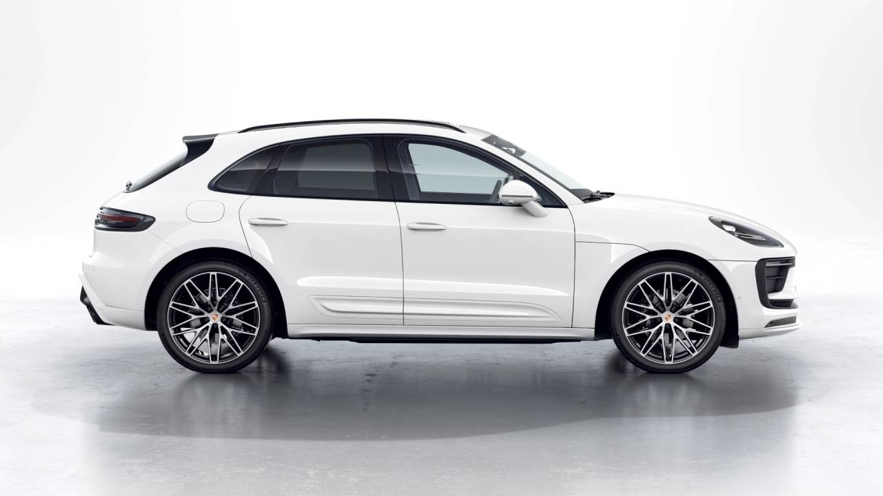 Thumbnail: 2026 Porsche Macan - 6