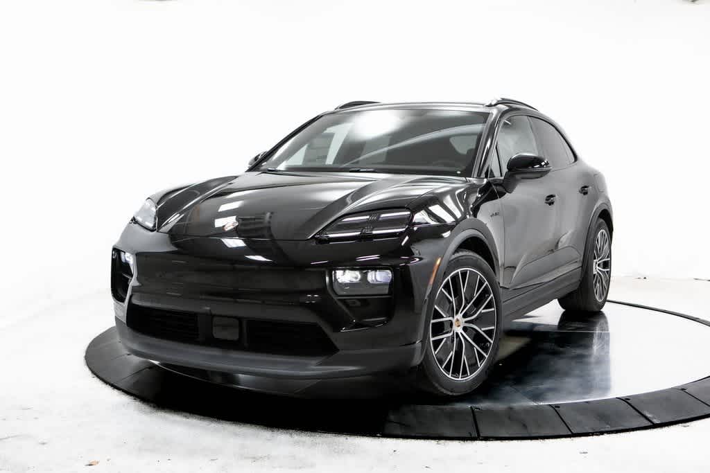 Thumbnail: 2025 Porsche Macan - 1