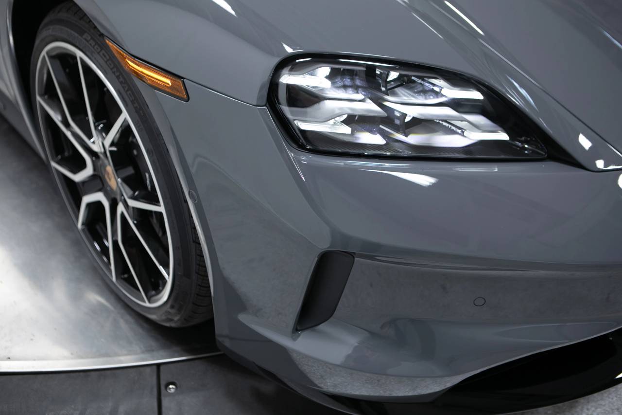 Thumbnail: 2026 Porsche Taycan - 12