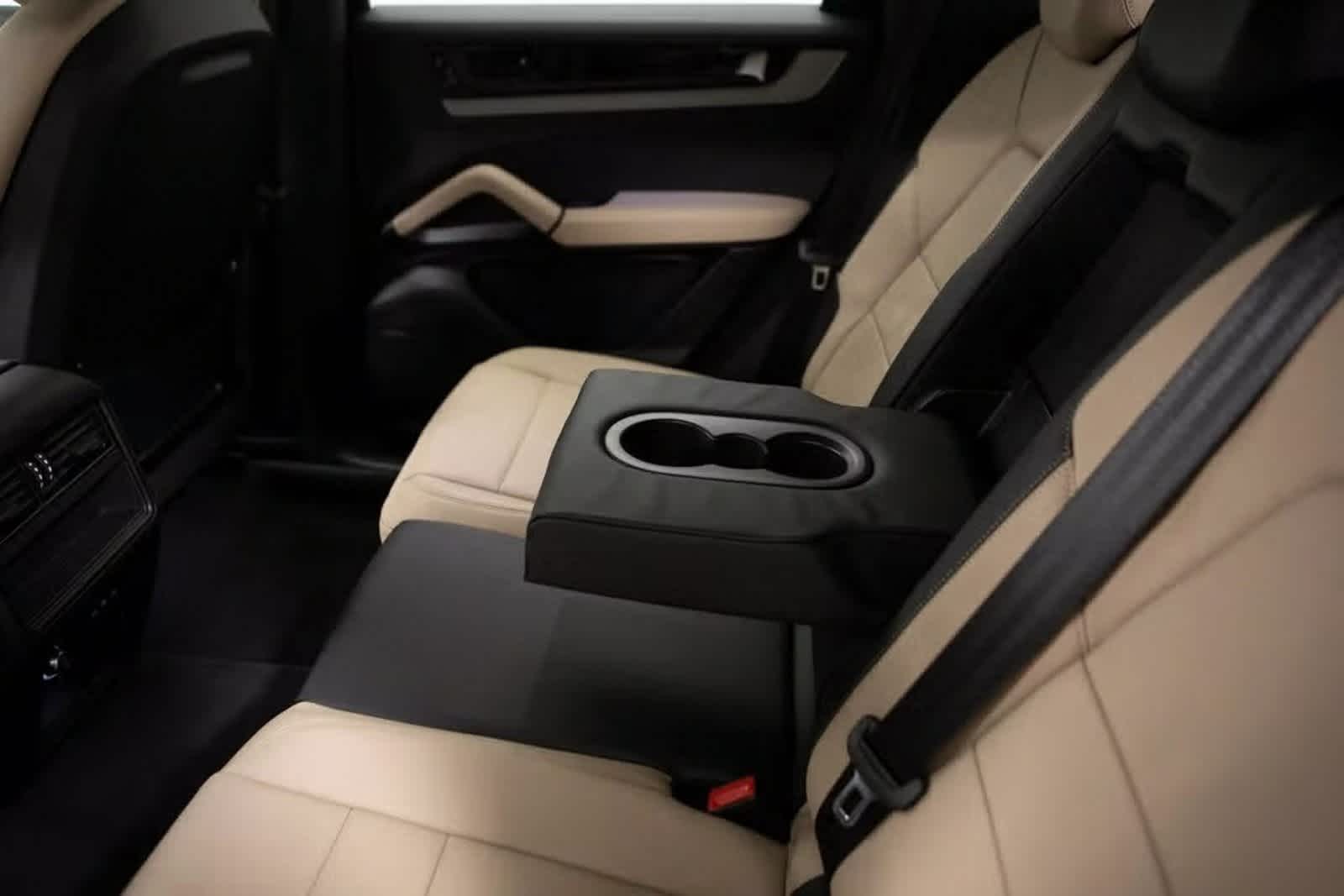 Thumbnail: 2025 Porsche Cayenne - 29