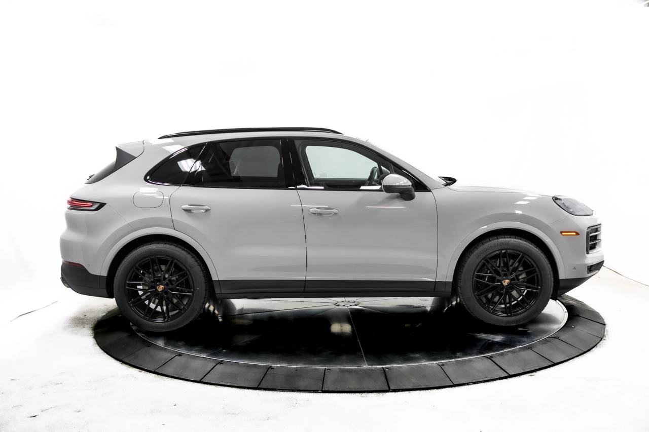 Thumbnail: 2025 Porsche Cayenne - 6