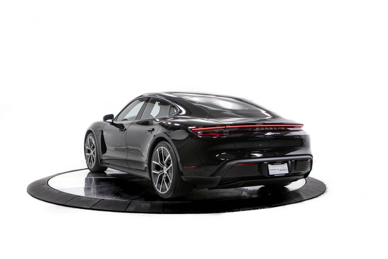 Thumbnail: 2026 Porsche Taycan - 3