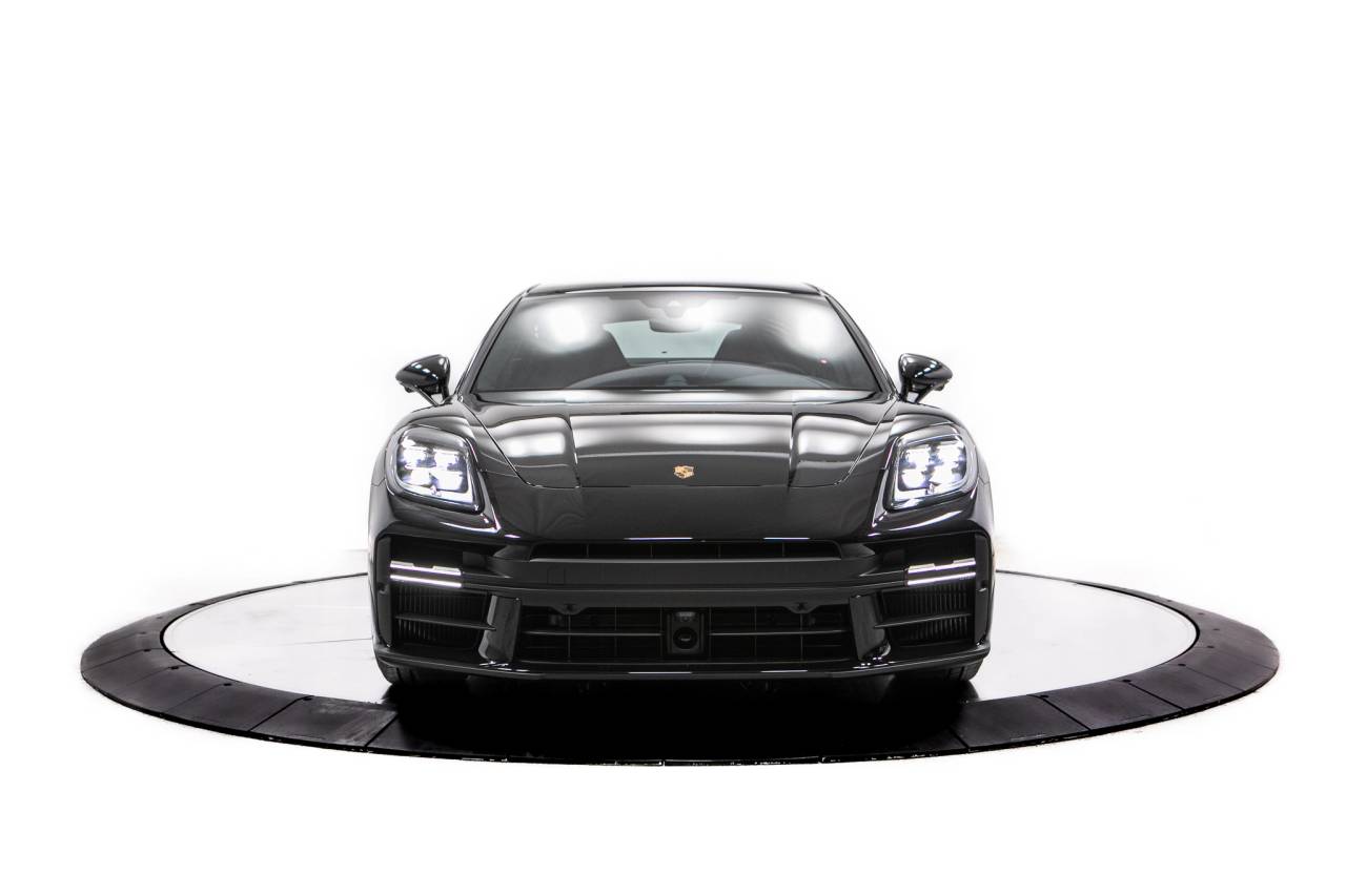 Thumbnail: 2026 Porsche Panamera - 10