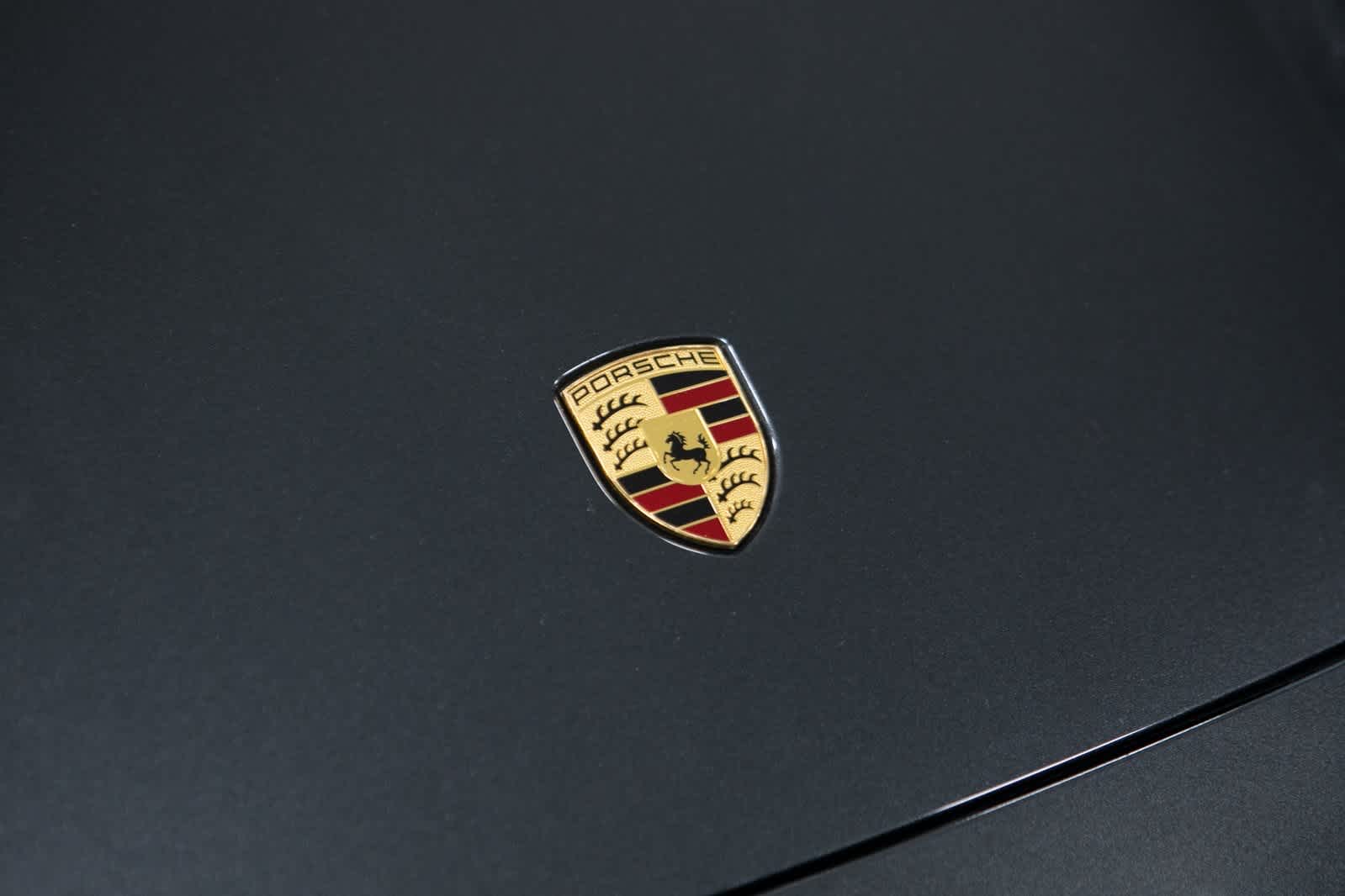 Thumbnail: 2020 Porsche Taycan - 33