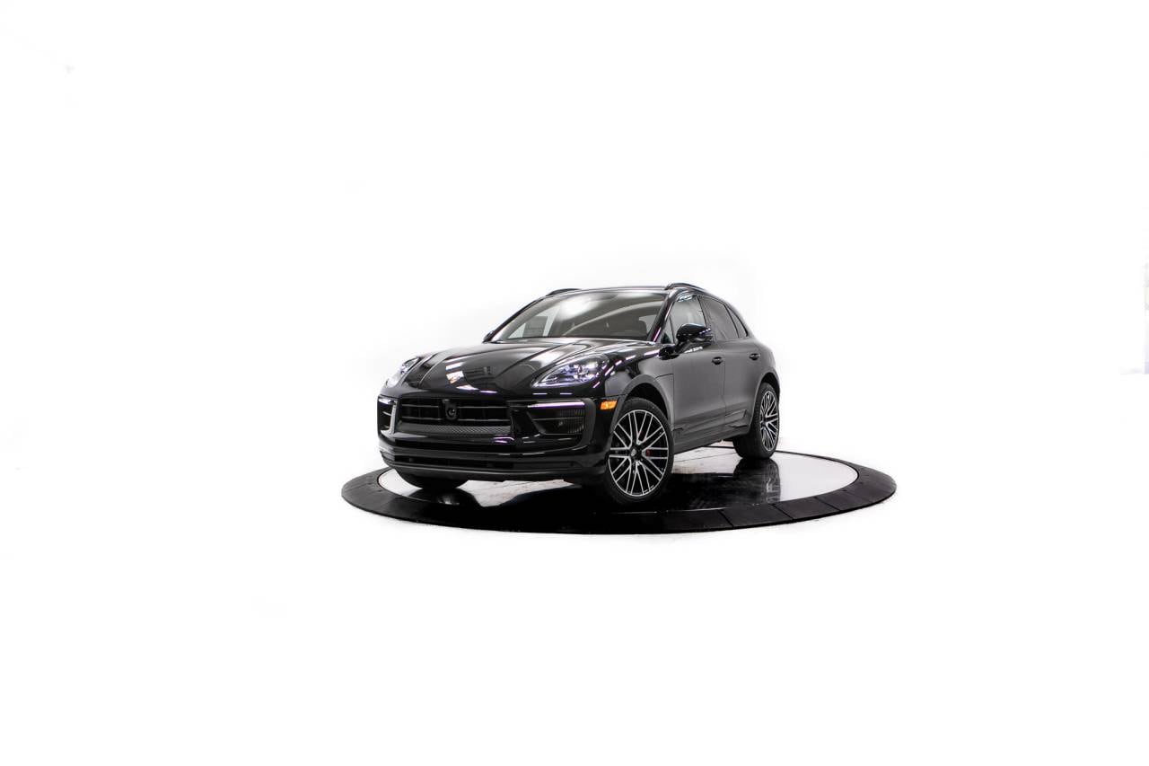 Thumbnail: 2026 Porsche Macan - 1