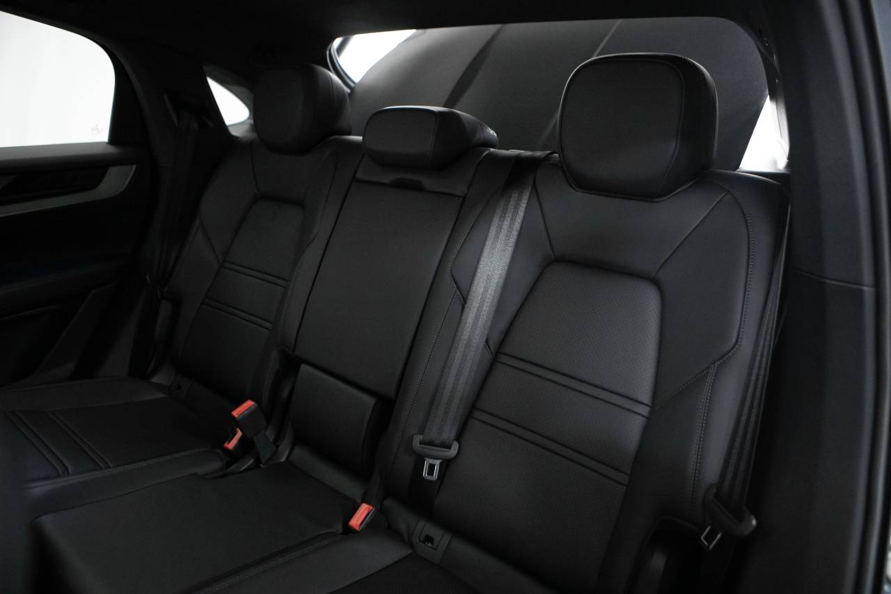 Thumbnail: 2026 Porsche  - 38