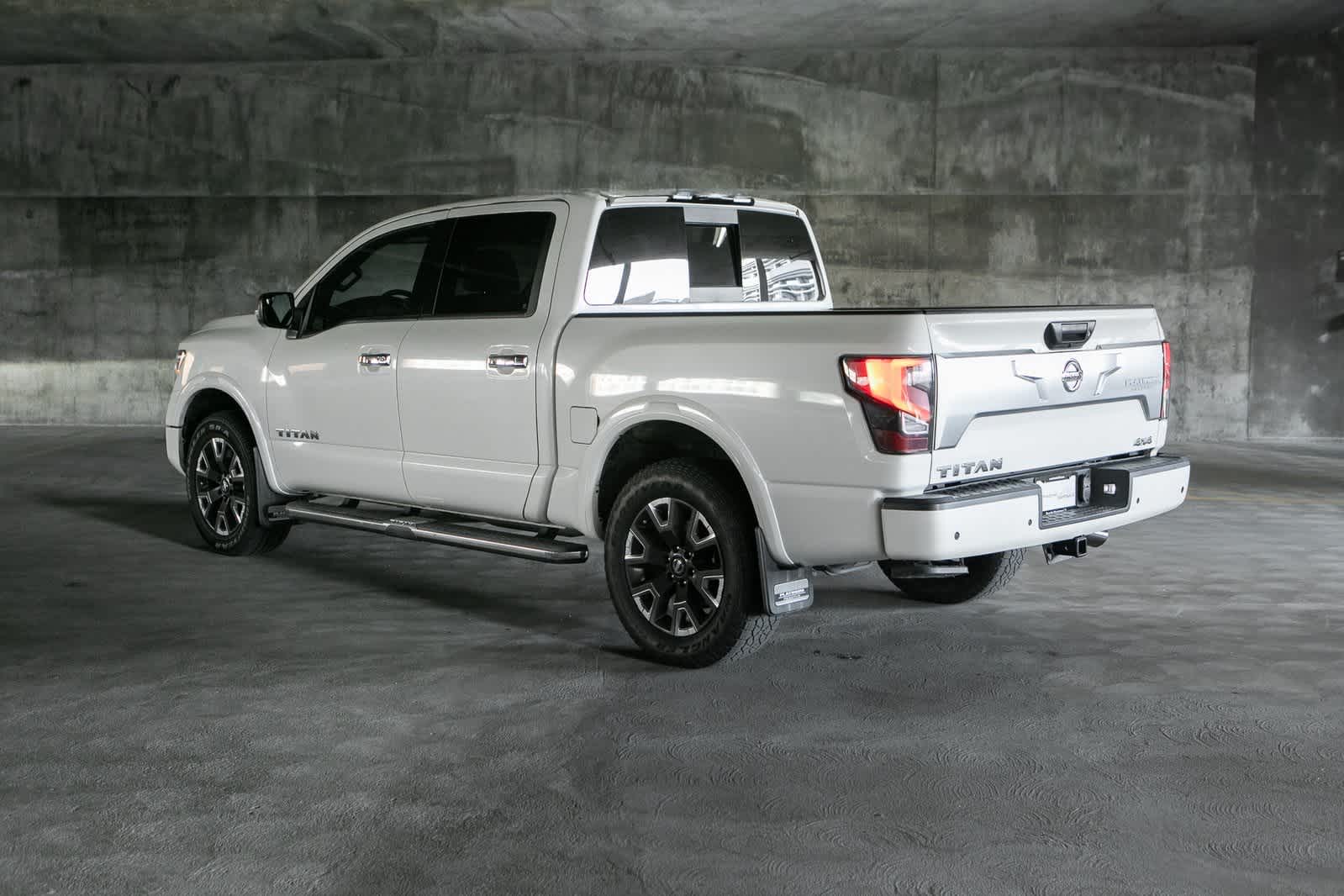 2021 Nissan Titan Platinum Reserve photo 2