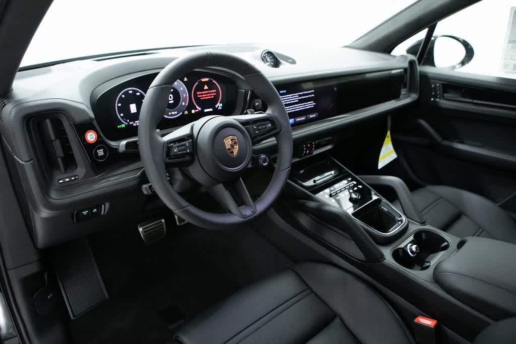 Thumbnail: 2025 Porsche Cayenne - 4