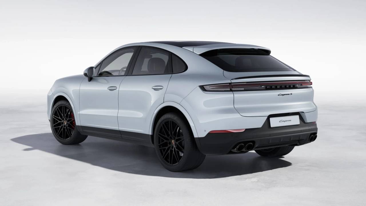 2026 Porsche Cayenne Coupe S photo 3