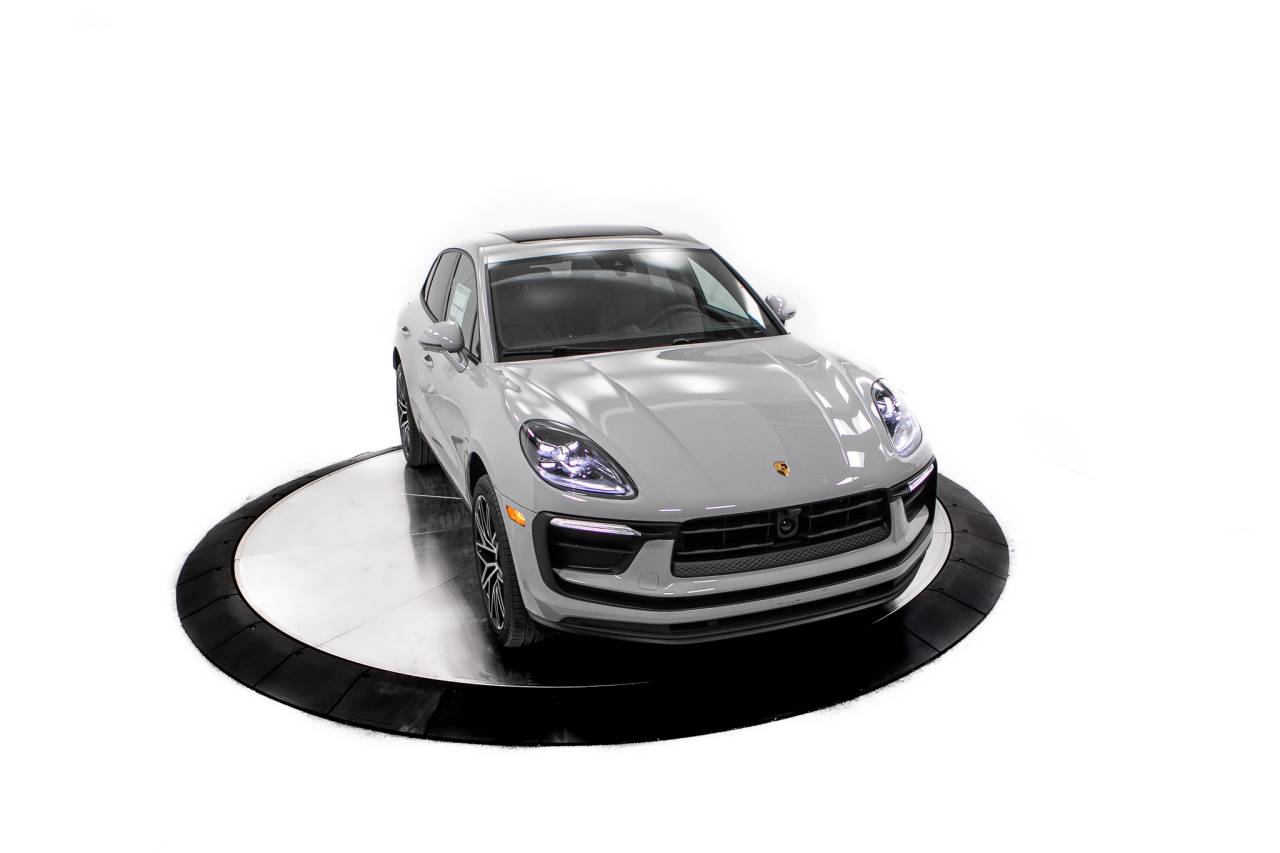 Thumbnail: 2026 Porsche Macan - 19