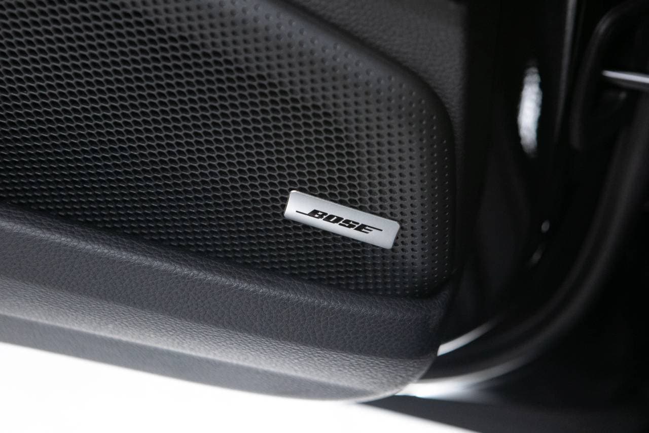 Thumbnail: 2026 Porsche Panamera - 32