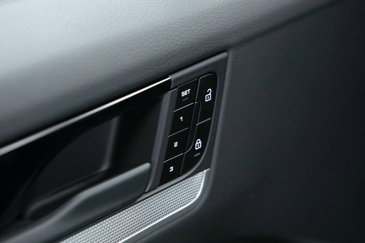 Thumbnail: 2026 Porsche  - 26