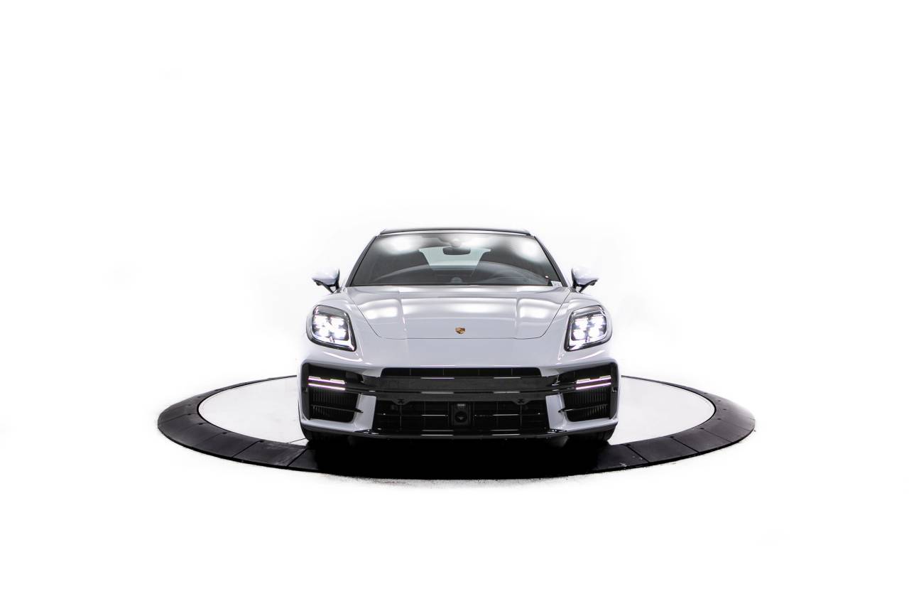 Thumbnail: 2026 Porsche Panamera - 10