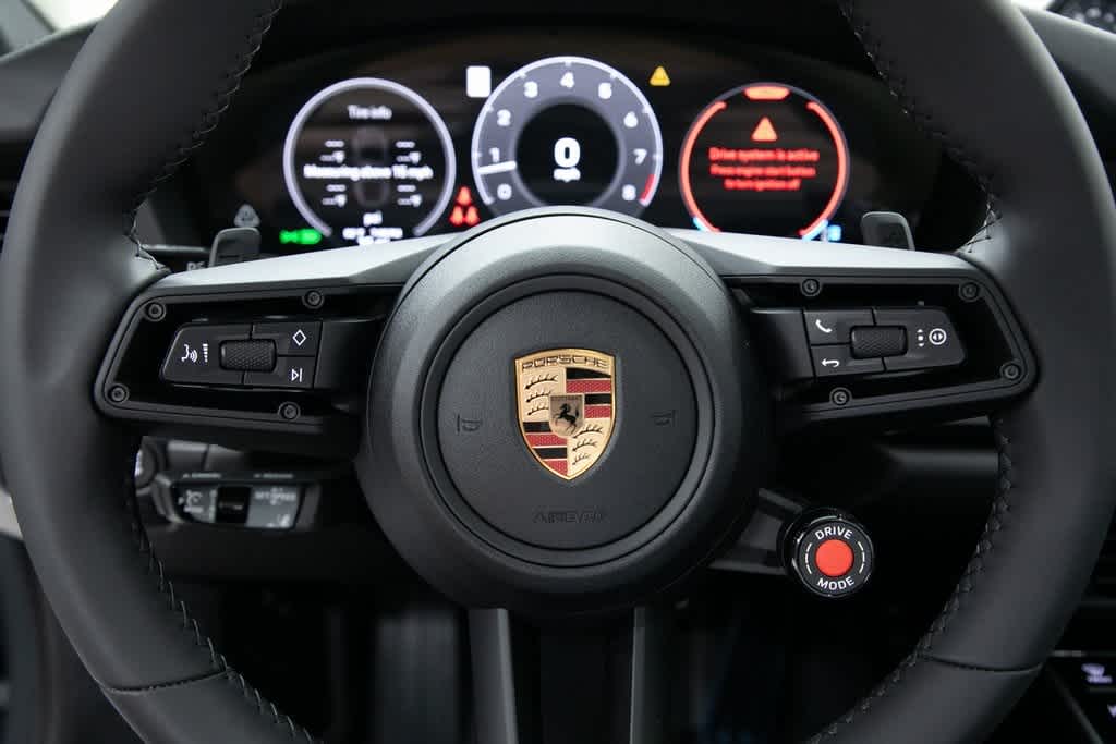 Thumbnail: 2025 Porsche 911 - 14