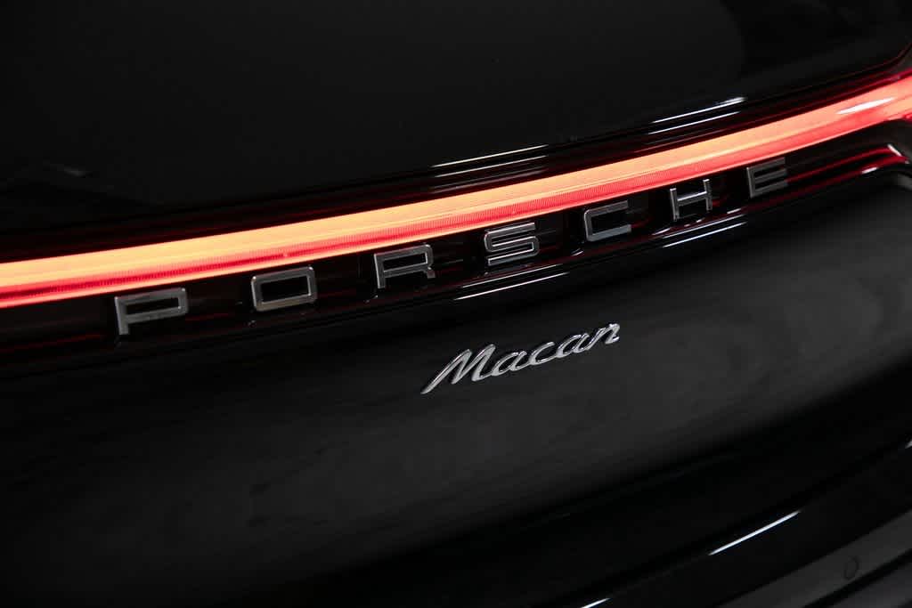 Thumbnail: 2025 Porsche Macan - 37