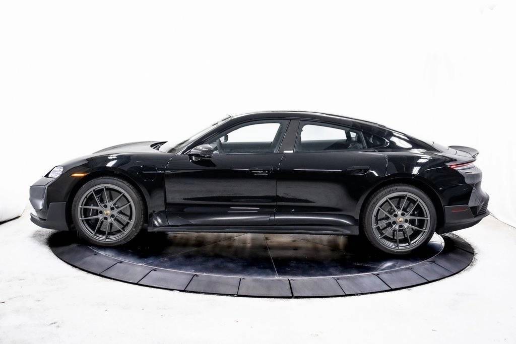 2025 Porsche Taycan Turbo GT photo 2
