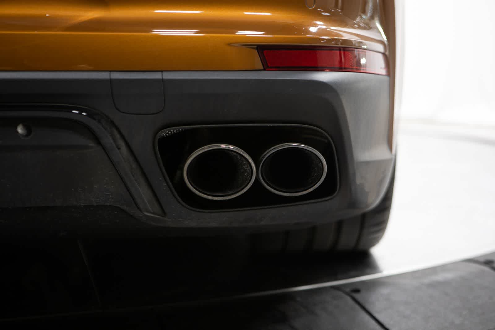 Thumbnail: 2025 Porsche Panamera - 20