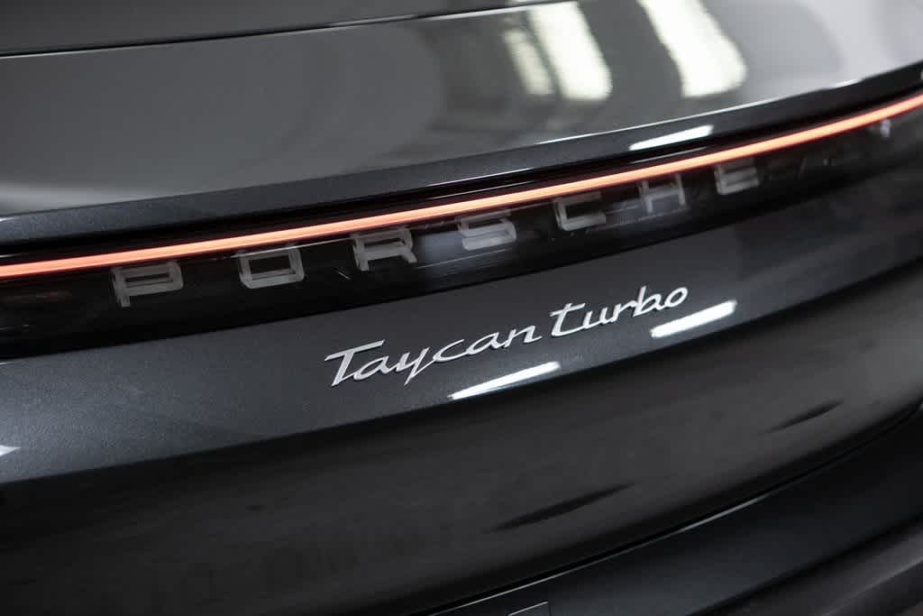 Thumbnail: 2021 Porsche Taycan - 37