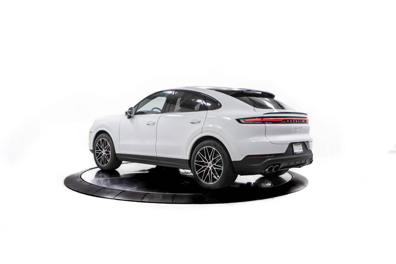 Thumbnail: 2026 Porsche  - 3