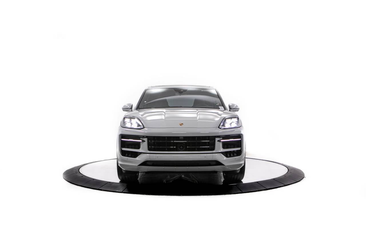 Thumbnail: 2026 Porsche Cayenne - 10