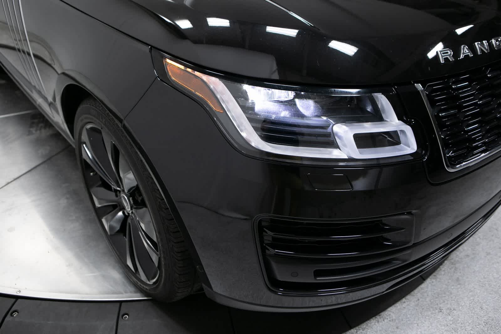 Thumbnail: 2021 Land Rover Range Rover - 12