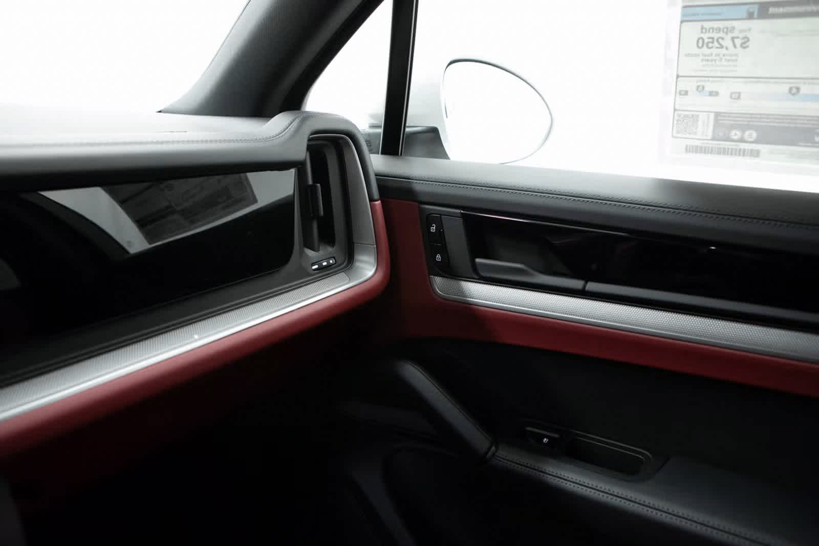 Thumbnail: 2025 Porsche Cayenne - 23