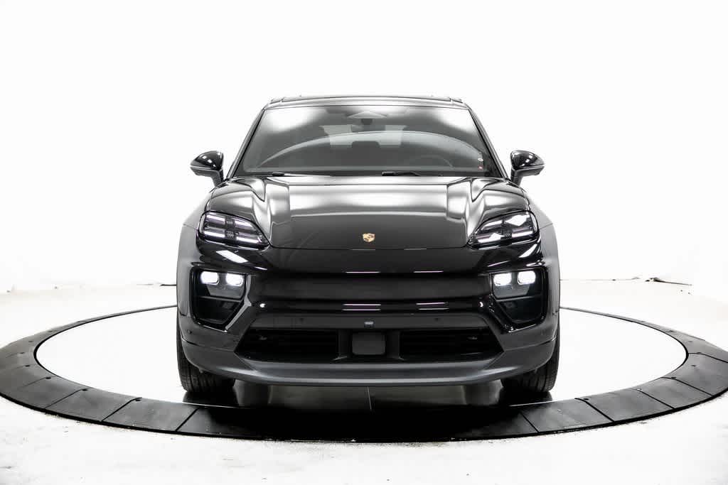 Thumbnail: 2025 Porsche Macan - 10