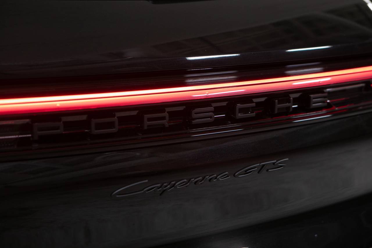 Thumbnail: 2026 Porsche Cayenne - 16